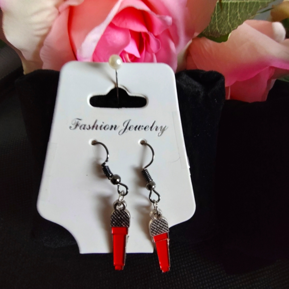 Vintage Never before used Charms Set of Microphone earrings new
